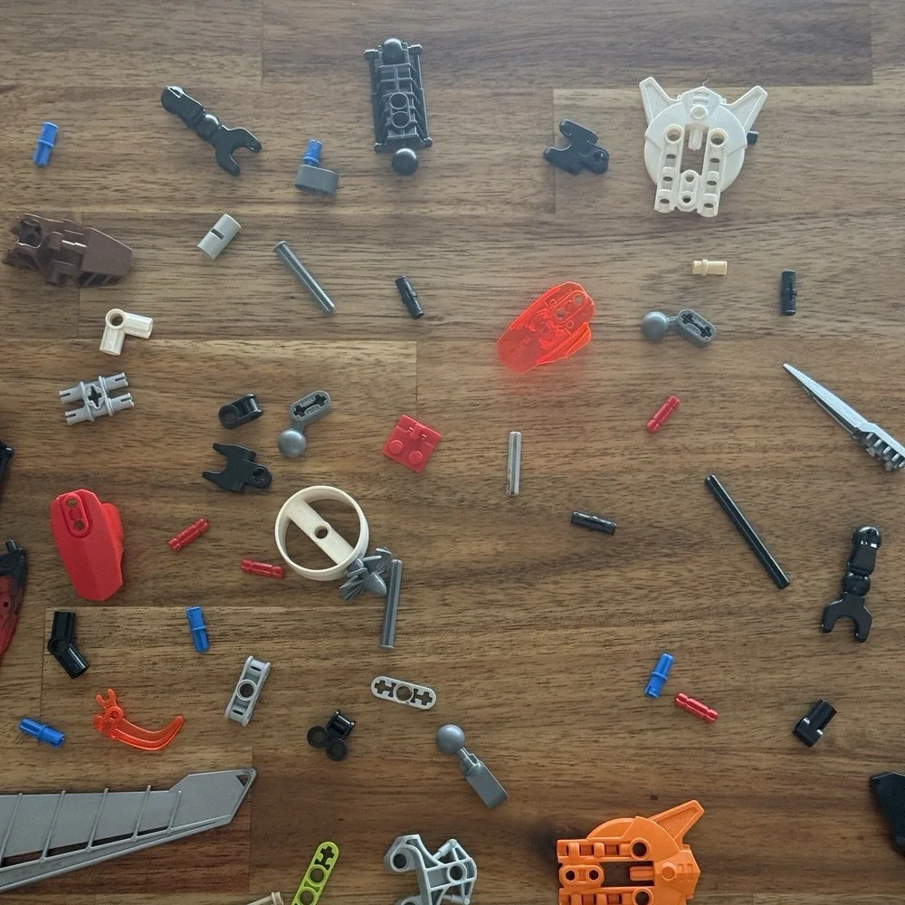 LEGO BIONICLE Hero Factory Bulk Lot of 200+ Parts Pieces 11 oz. SEE PICTURES!